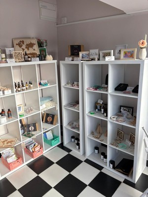 3 ivy and rose gift shop 1